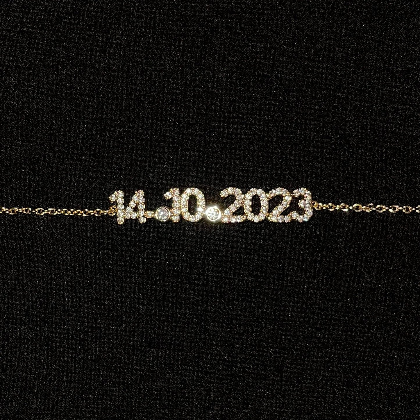 Chain bracelet with ANY date